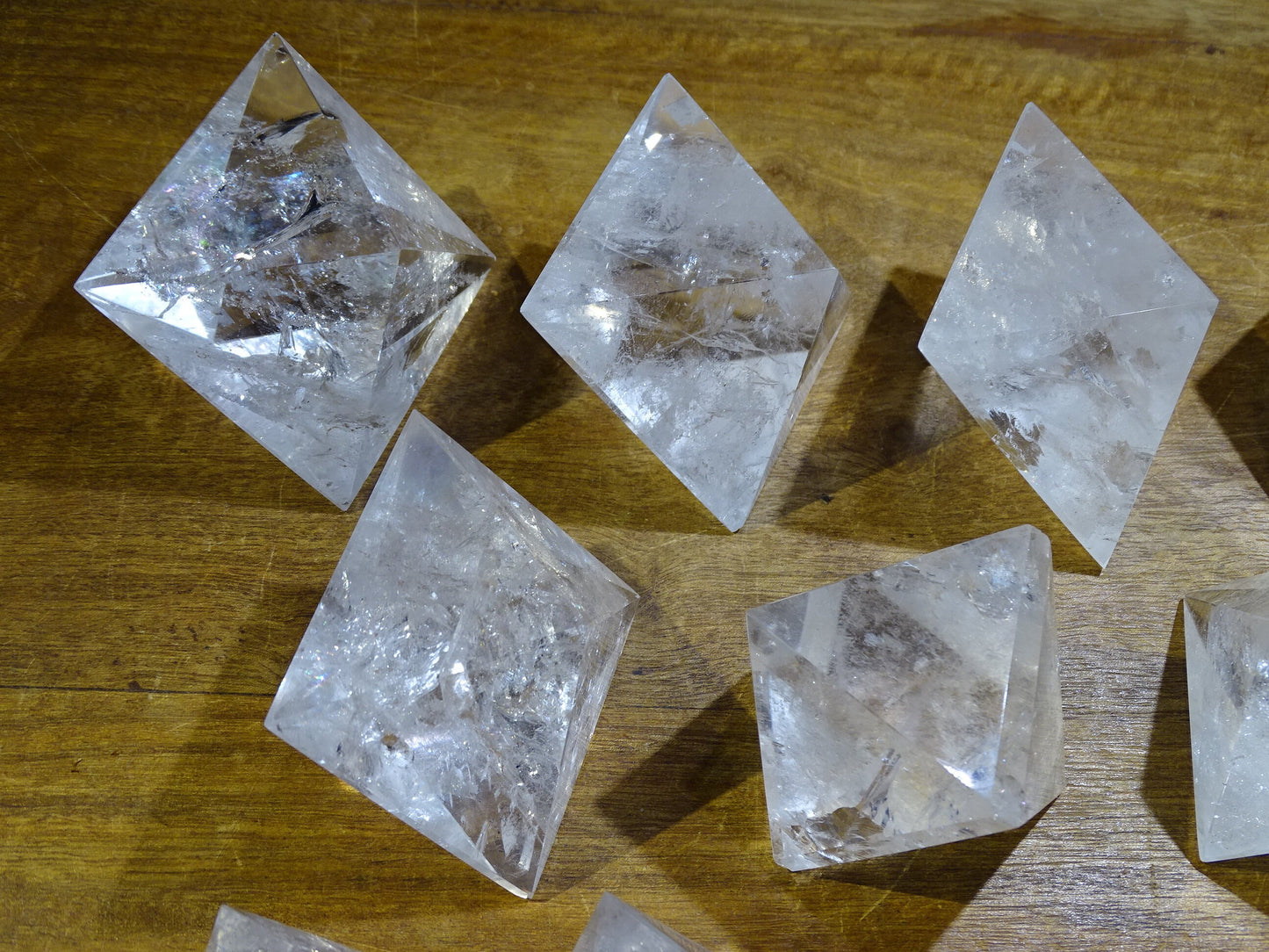 Rock crystal octahedron, one of the 5 Solids/Platonic Solids, size S to XL, sold individually. Piece dimensions: approximately 1.5 to 6 cm. Grade A to AAA! Perfect for studying sacred geometry and its applications! 
