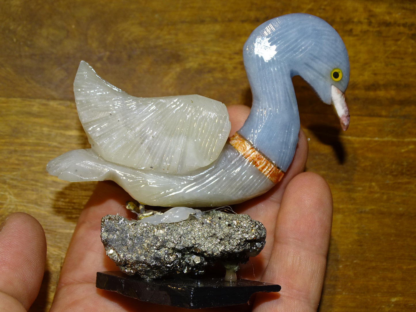 Sélection au choix de jolies petites sculptures d'oiseaux en pierres, "cygne, perroquet, canard"... fait main, très belles finitions !