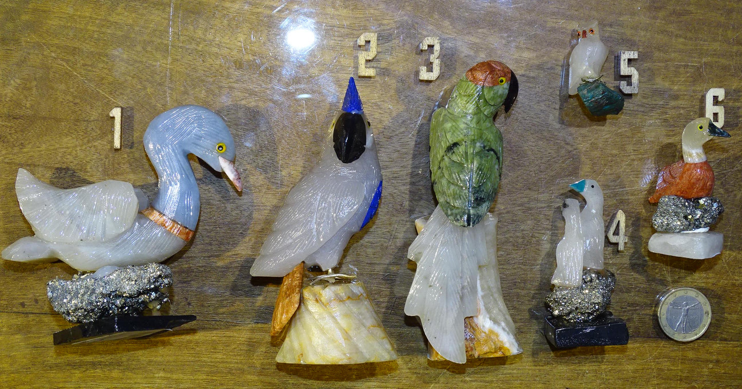 Sélection au choix de jolies petites sculptures d'oiseaux en pierres, "cygne, perroquet, canard"... fait main, très belles finitions !
