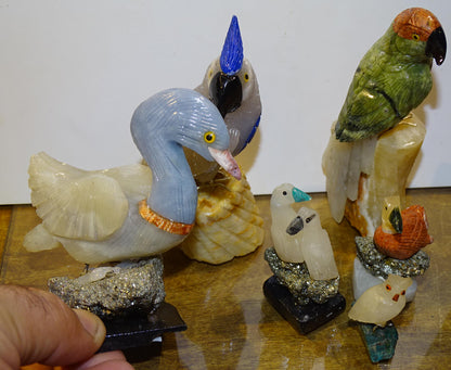 Sélection au choix de jolies petites sculptures d'oiseaux en pierres, "cygne, perroquet, canard"... fait main, très belles finitions !