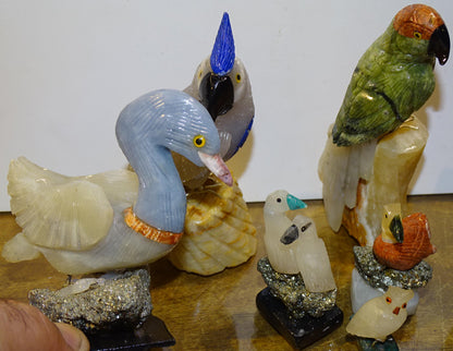 Sélection au choix de jolies petites sculptures d'oiseaux en pierres, "cygne, perroquet, canard"... fait main, très belles finitions !