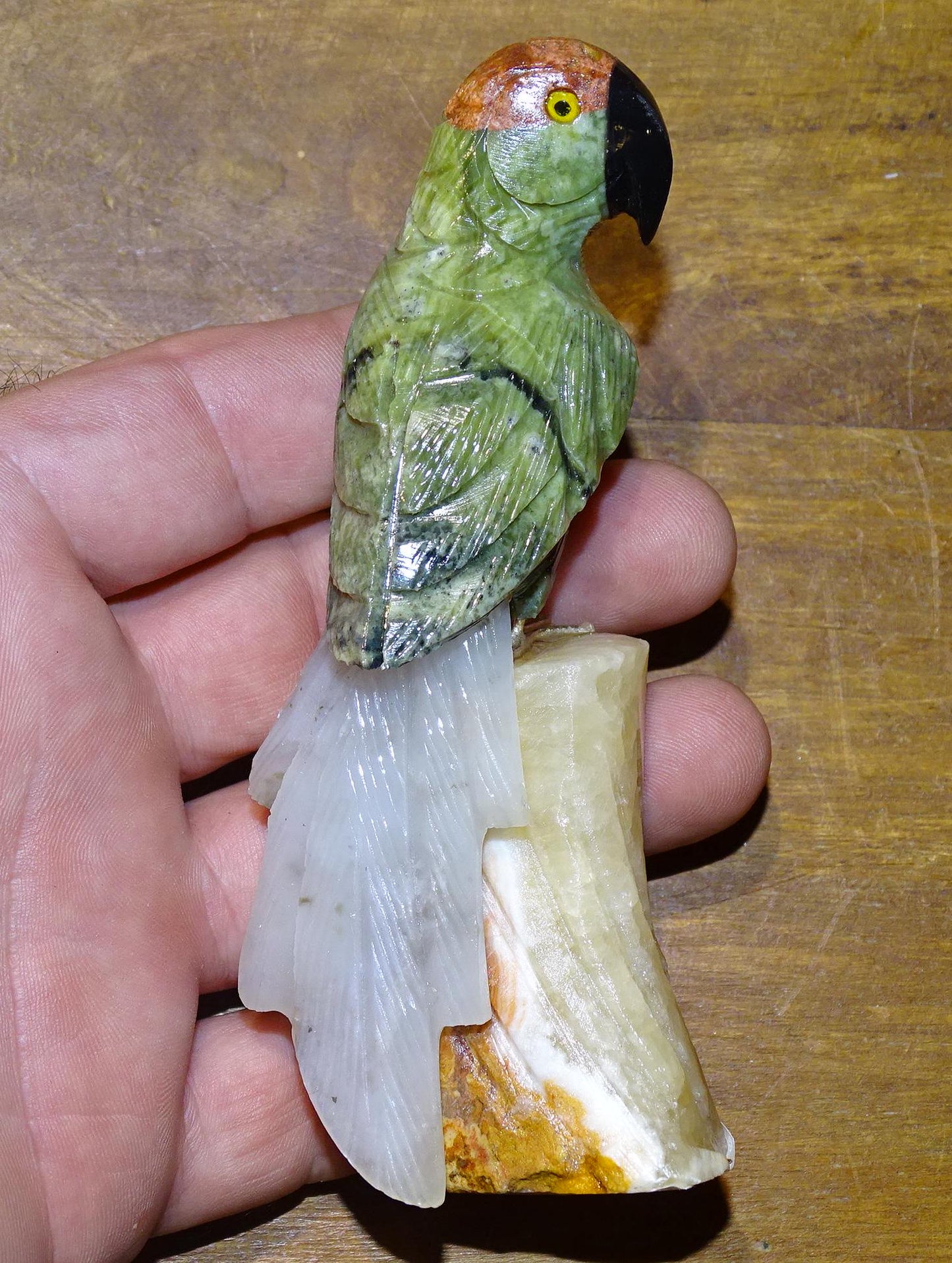 Sélection au choix de jolies petites sculptures d'oiseaux en pierres, "cygne, perroquet, canard"... fait main, très belles finitions !