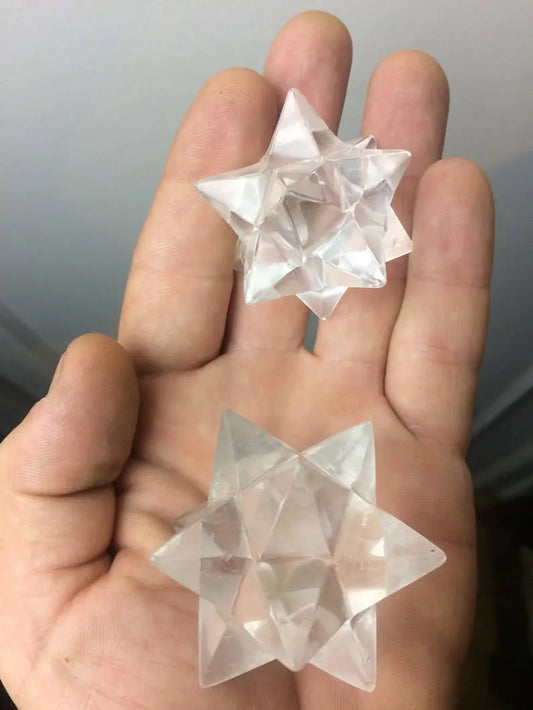 Etoile de Sirius (12 branches), 3 pierres au choix : Améthyste, Quartz rose ou Cristal de roche. De 15 à 85 millimètres. Très belle qualité !