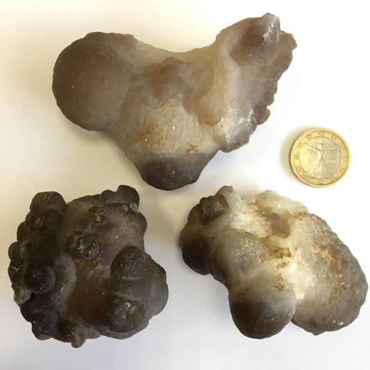 Agate Calcédoine 'Chihuahua', superbes pièces de 70 x 70 x 50 mm en moyenne - 50 grammes environ. Des formes uniques et rare !