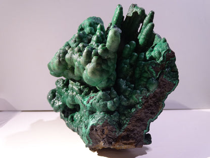 Malachite, superbe spécimen de taille XL de 723 grammes - 105mm x 100 x 75. Parfait pour une collection, exposition ou la bijouterie !