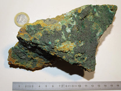 Brochantite, spécimen naturel brut de 160 x 90 x 90 mm - 872 grammes !