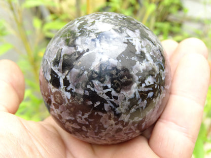 Sélection de sphères en Merlinite/ Gabbro, de 5,7 à 7,8 centimètres. Parfait pour la lithothérapie, collection, exposition...!