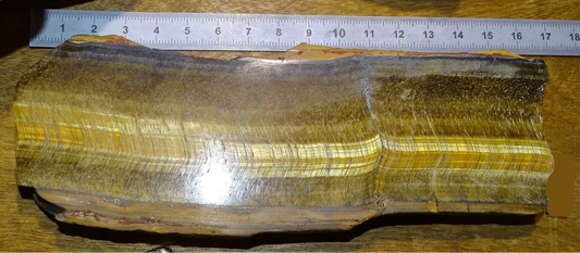 Oeil de tigre, plaque/ tranche polie de 170 x 60 x 12 mm - 124 grammes. Magnifique pièce pour exposition, lithothérapie, collection !