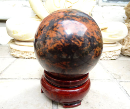 Sphère en Obsdienne Acajou, pièce unique de 52 millimètres - 178 grammes. Une pierre naturellement belle ! Parfait pour la lithothérapie, collection, exposition...!