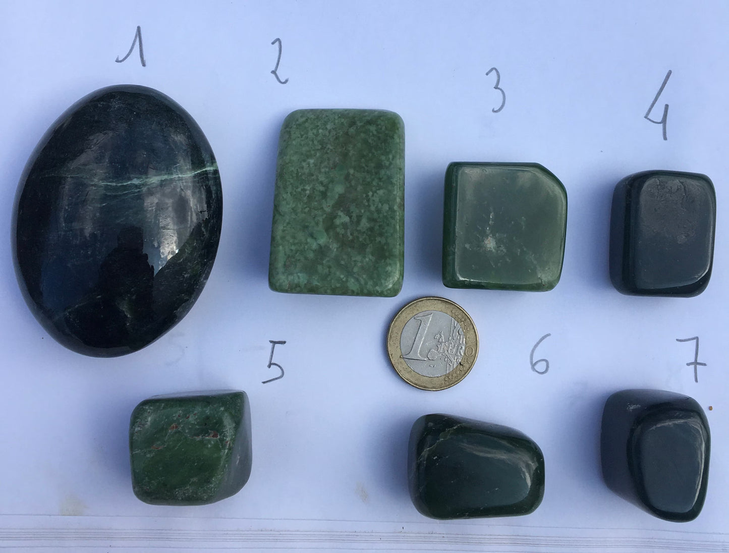 Jade néphrite - Spécimens divers au choix de 10 à 60 grammes, superbe qualité !