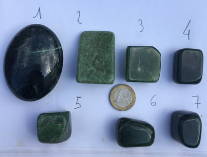 Jade néphrite - Spécimens divers au choix de 10 à 60 grammes, superbe qualité !
