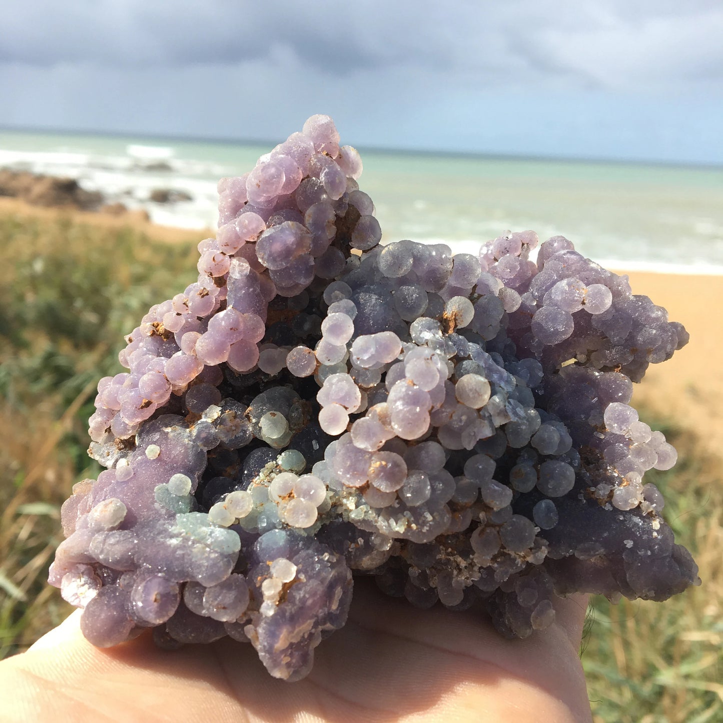 Agate botryoïde ou Agate 'raisin'. Magnifique pièce de 402 gr. - 125x100 85 mm. Parfait en collection ,exposition...