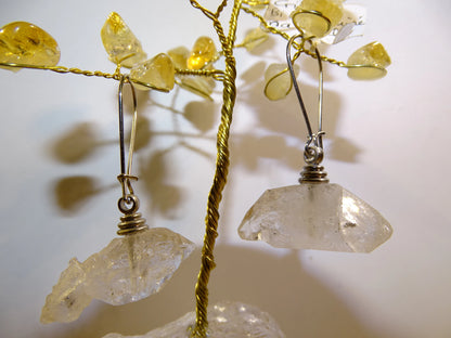Boucles d'oreilles en cristal de roche 'Herkimer' (rare), cristaux naturels montés sur métal. Vendu en Argent ou en laiton finition argenté ou doré, qualité AA à AAA, parfait !