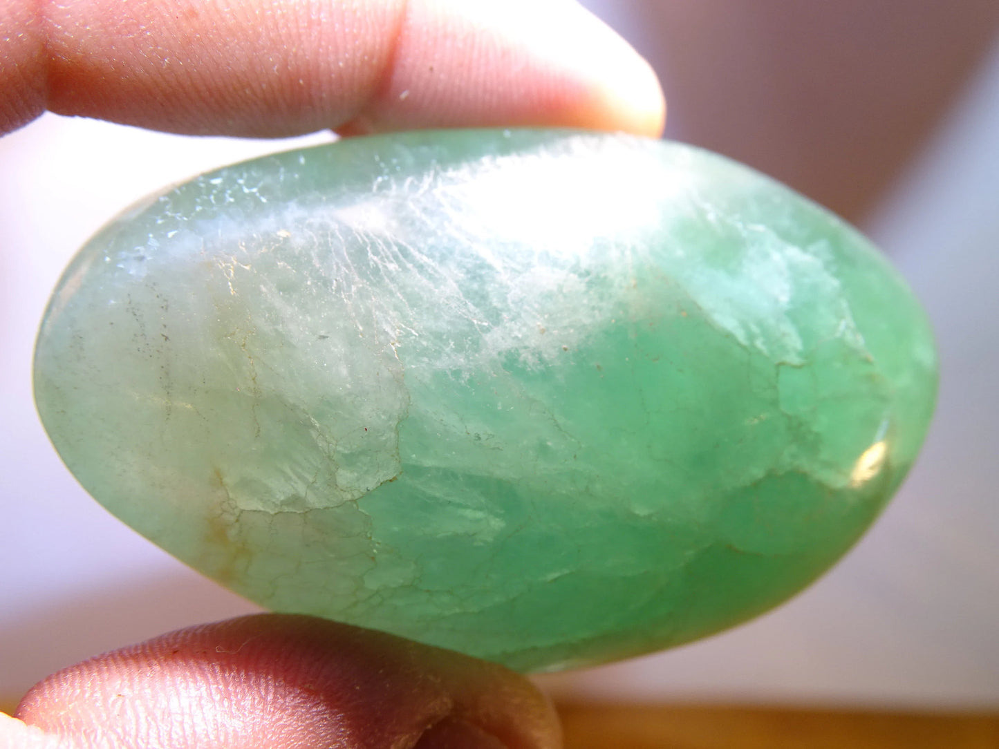 Fluorite verte et multicolore - Galets divers au choix de 40mm x 30 x 20 environ - 30 grammes. Très belle qualité !