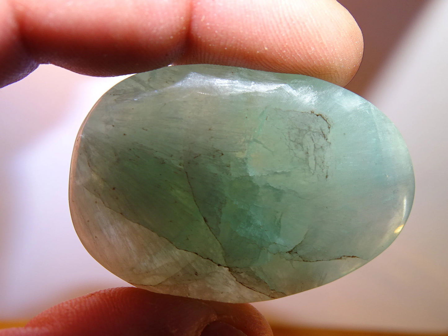 Fluorite verte et multicolore - Galets divers au choix de 40mm x 30 x 20 environ - 30 grammes. Très belle qualité !