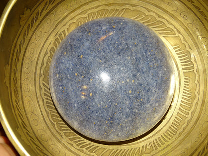 Azurite, superbe galet de 77 mm de diamètre x 30 - 239 grammes ! Parfait pour les massages, collection...