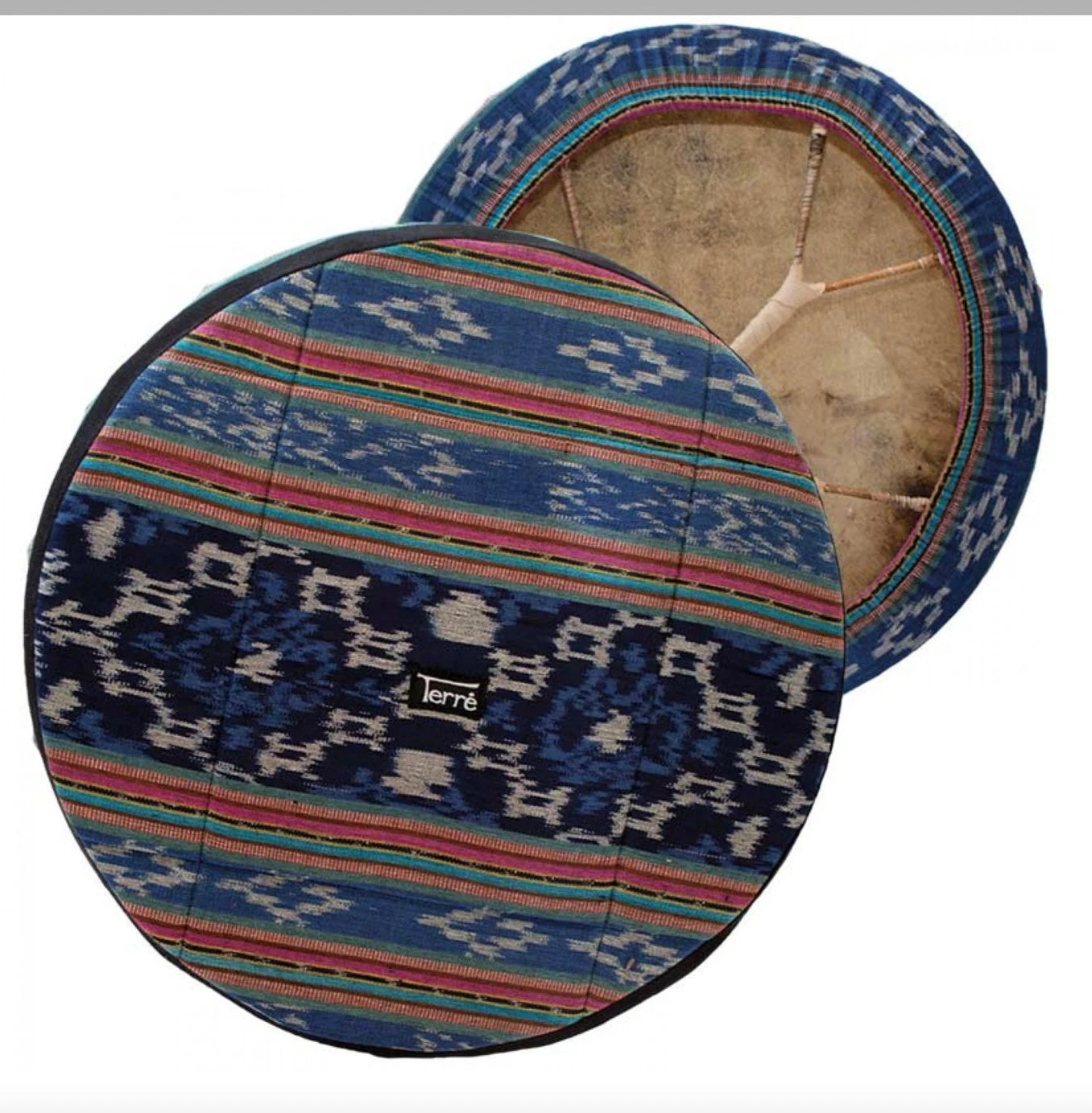A selection of drum heads and special covers, available in blue, red, or nylon fabrics, from 30 to 100 centimeters. Also suitable for gongs! Contact us for custom covers!