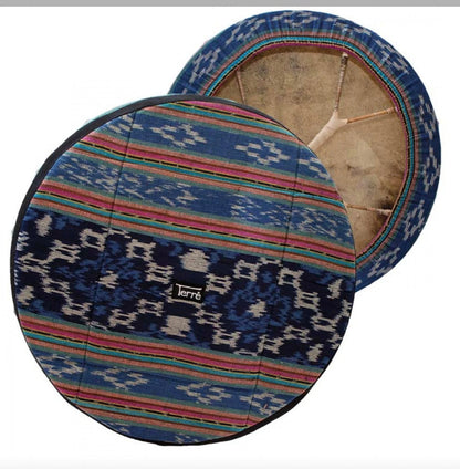 A selection of drum heads and special covers, available in blue, red, or nylon fabrics, from 30 to 100 centimeters. Also suitable for gongs! Contact us for custom covers!