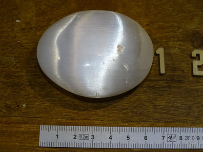 Sélénite - Galets au choix de 40 x 30 x 15mm ou de 70 x 50 x 20 !