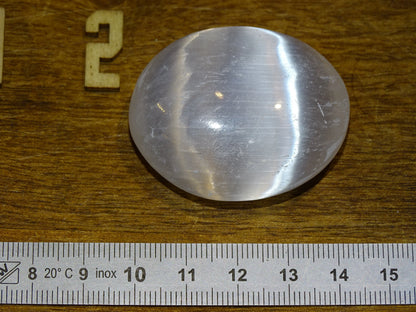 Sélénite - Galets au choix de 40 x 30 x 15mm ou de 70 x 50 x 20 !