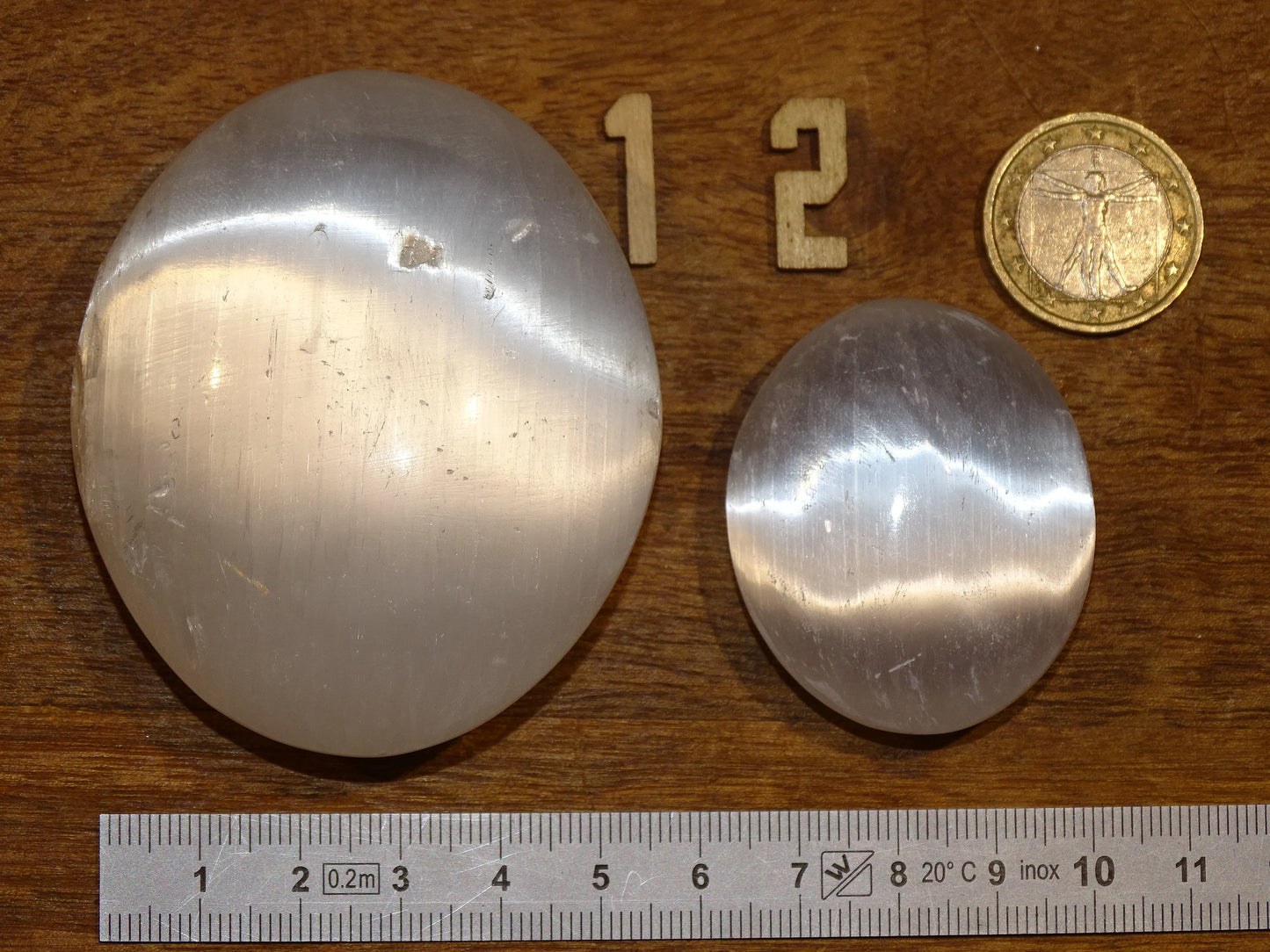 Sélénite - Galets au choix de 40 x 30 x 15mm ou de 70 x 50 x 20 !