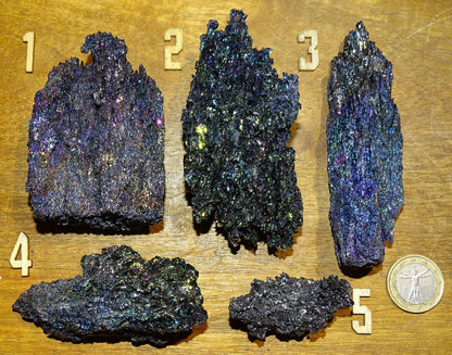 Silicium – Spécimens bruts et naturels. Chaque pièce dévoile ses reflets métalliques uniques, disponibles en plusieurs tailles.