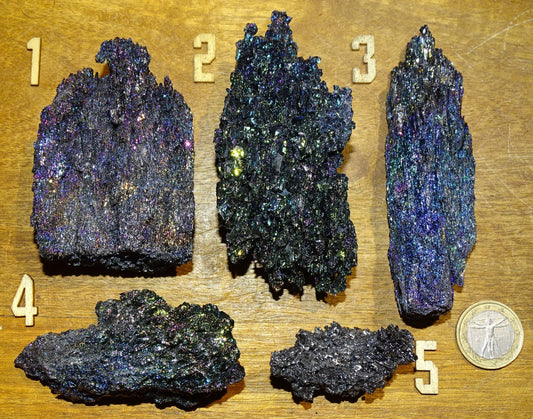 Silicium – Spécimens bruts et naturels. Chaque pièce dévoile ses reflets métalliques uniques, disponibles en plusieurs tailles.