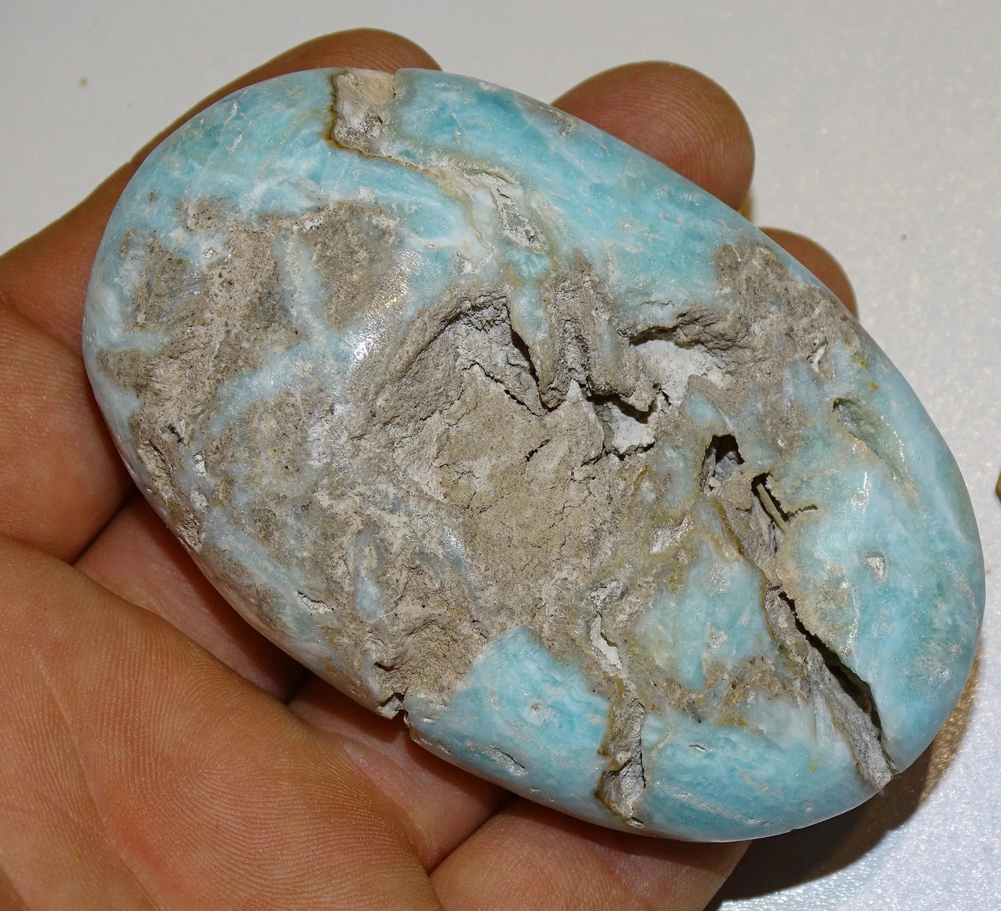 Calcite Aragonite Bleue, superbe galet de 90 x 60 x 20mm - 40 grammes. Superbe pièce !