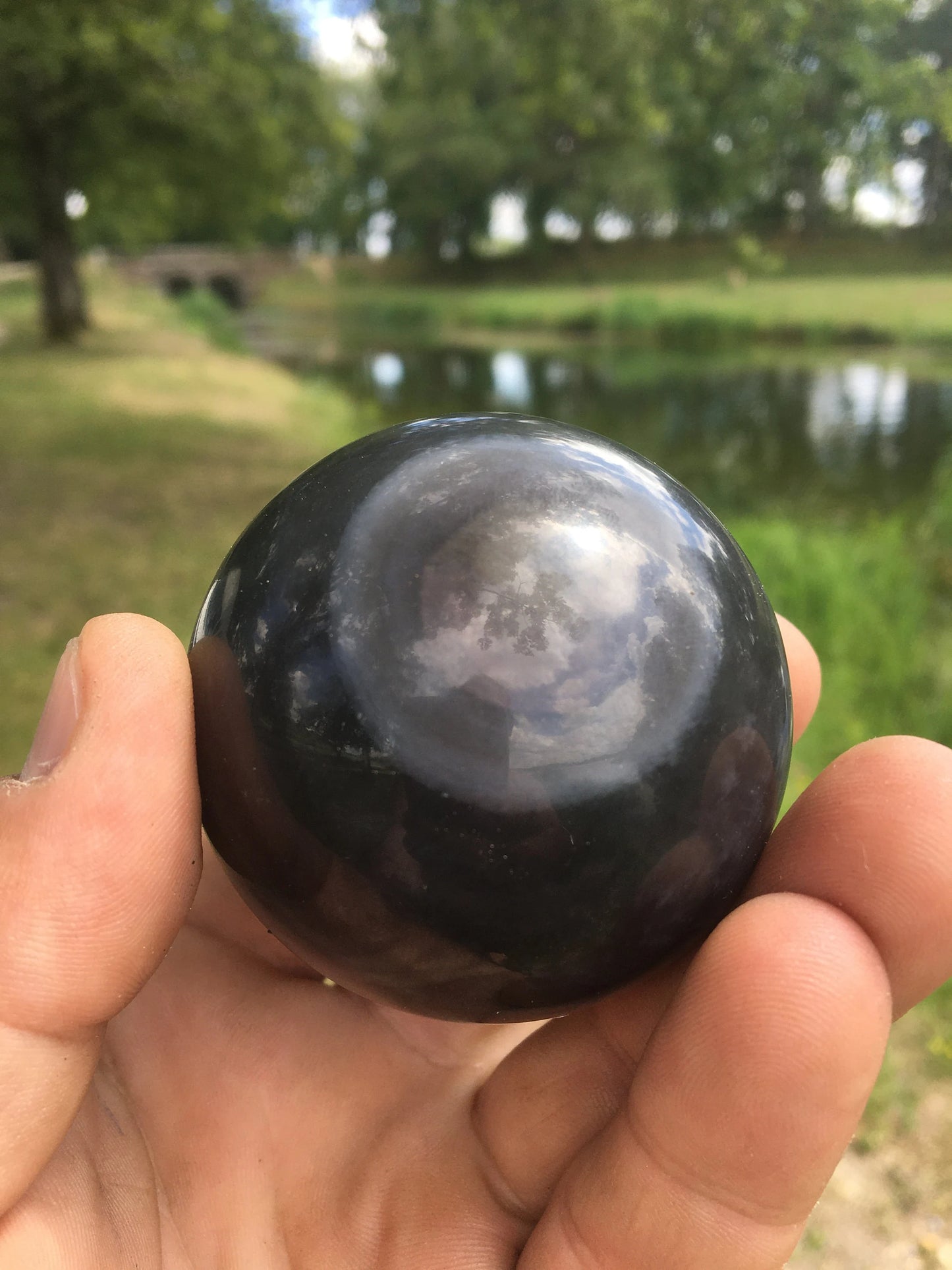 Sphère en Obsidienne 'Oeil Céleste', pièce unique de 48 millimètres - 150 grammes. Parfait pour la lithothérapie, collection, exposition...