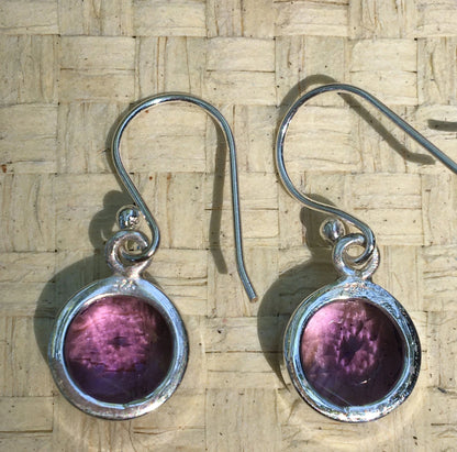 Boucles d'oreilles en Améthyste, cabochon sertis de formes rondes, qualité AA à AAA. Vendu en finition Argent, parfait !