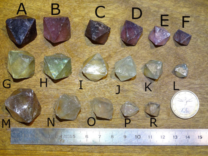 Fluorite verte ou violette - Cristaux naturels au choix de 30mm x 20 x 20 environ - 8 à 20 grammes. Très belle qualité !