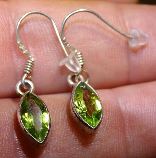 Peridot earrings, grade A to AA. Sold in silver finish, a true pair of wonders, perfect!