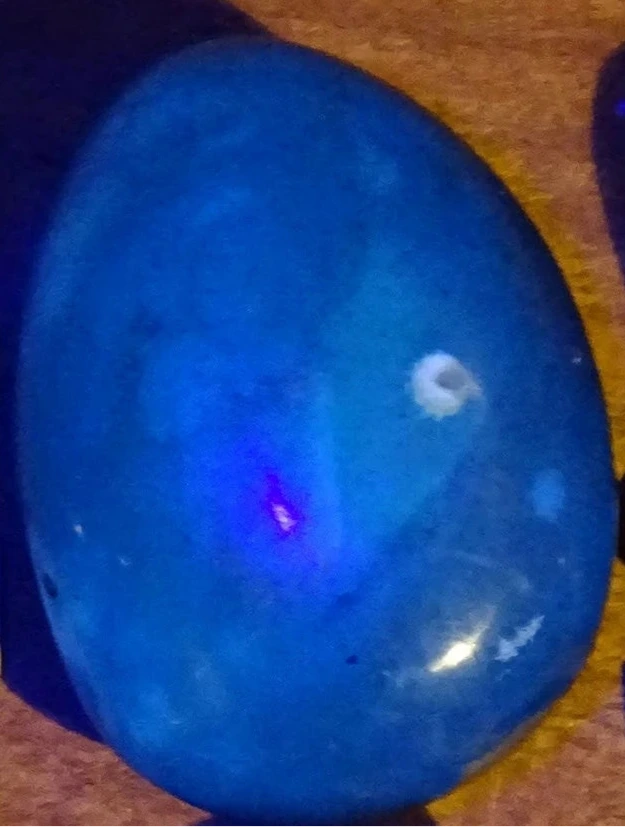 Labradorite, 2 XL flat stones, models of your choice, approximately 10 x 65 x 23 mm - approximately 225 grams + 1 rough piece, 1 polished side. Very good quality, incredible hologram reflections!