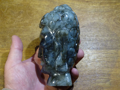 Sculpture de Bouddha en Labradorite qualité supèrieure, fait main. Ø 15 x 8 x 8cm. Reflets bleutés incroyables, superbes pièces ! Parfait dans une salle de Méditation, Autel, Collection, Exposition...