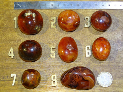 Cornaline, pierres roulées (polie), modèles au choix de 30 x 30 x 20 millimètres - de 15 à 20 grammes !