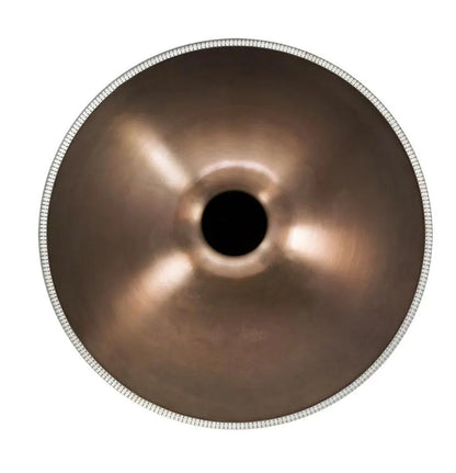 Handpan/ tambour percussion ou tambour mélodique 'Moon II', à 9 notes, 57 centimètres - 4,70 kilogramme. Très léger, facile à transporter. Des sons longs et profonds ! vendu avec une housse à bretelle, parfait !