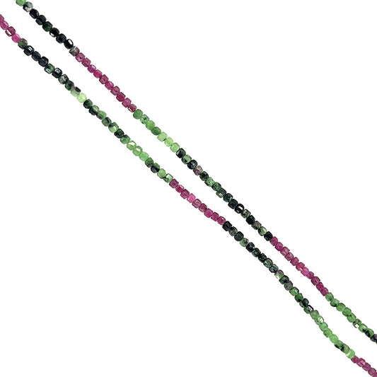 Rubis Zoïsite ! Collier ou bracelet en Argent et perles facettées de 2/3 millimètres. En bracelet de 17 cm ou en collier de 40 cm. Qualité AA à AAA, superbes perles !