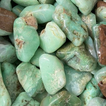 Chrysoprase, perles rondes de 6 et 8 mm, vendu en : fil de perle 38/39 cm, en bracelet de 17 à 21cm, en collier de 45 ou sautoir de 60cm. Qualité AA à AAA, superbes perles !
