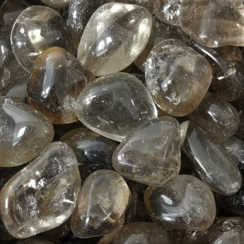 Cristal de roche fumé/ Quartz Fumé, perles rondes de 6 ou 8 mm. Vendu en fil de perle 38/39 cm, en bracelet de 17 à 21cm, en collier de 45 ou sautoir de 60cm. Qualité AA à AAA !
