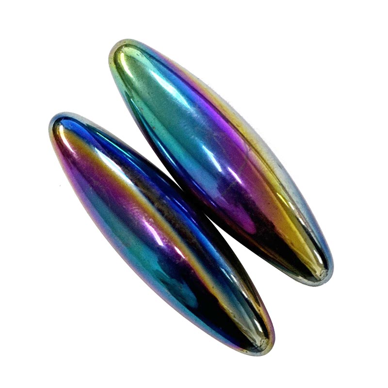 Hématite magnétique 'Power magnet', vendu par paire de 4 ou 6 centimètres, 2 finitions : naturelle ou titane ! Puissance : entre 1 200 à 1 300 gauss. Sert aussi de 'crotale' en musique, jeter en l'air, cela produit un son unique et vibrant !