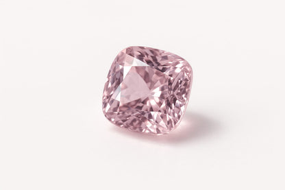 Spinelle 'Rose clair'  – Pierre fine facettée de 0.630 carat. Parfait en collection, bijouterie, exposition...