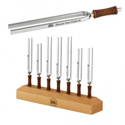 Sélection de diapasons 'Sonic Energy' de chez Roland Meinl, fréquence au choix, taille de 30 x 3 centimètres environ. vendu à l'unité ou en 2 sets. Maillet, activateur, housse et support en bois en option ! très bonne qualité !