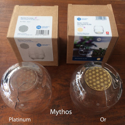 Verres de chez 'nature's design', modèle 'Jasmina' 300ml et 'Mythos' 250ml, avec le symbole gravé de la fleur de vie ! verre sans plomb soufflé à la bouche ! Vendu à l'unité !